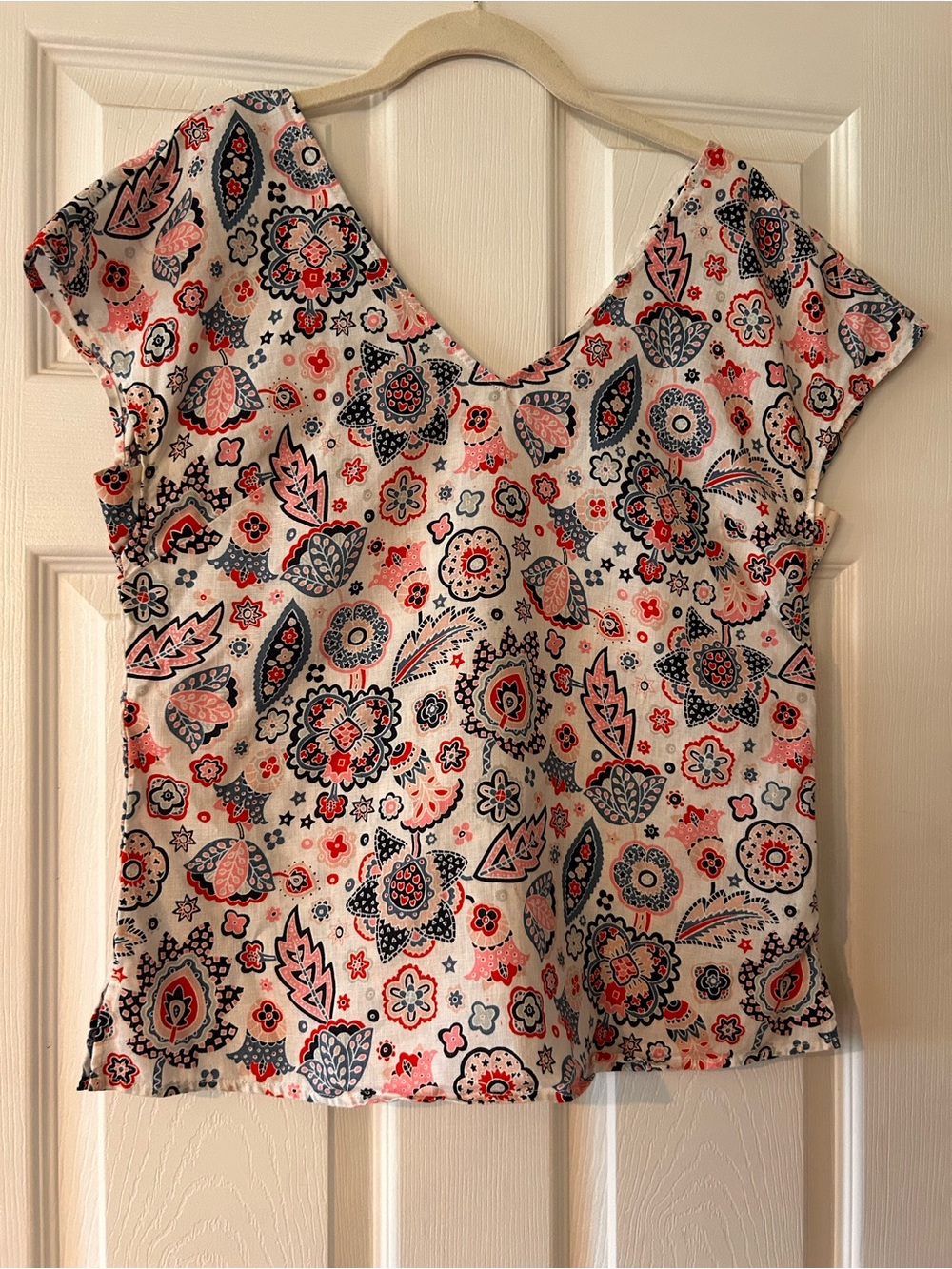 Boden Floral Paisley Short Sleeve V-Neck Top - Pink & Navy